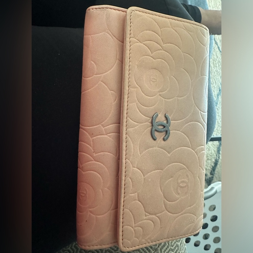 Chanel Wallet - Picture 2 of 8